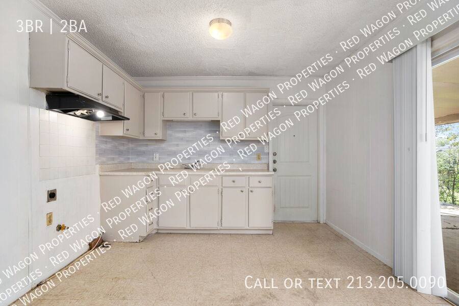 House for rent at 5231 Silvertip Dr, San Antonio, TX 78228