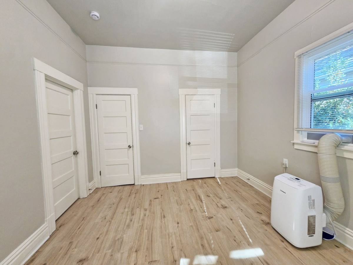Apartment for rent at 811 V St, Sacramento, CA 95818