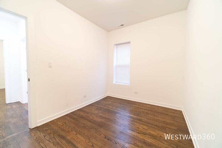 Apartment for rent at 1337 W Early Ave 1 #1, Chicago, IL 60660