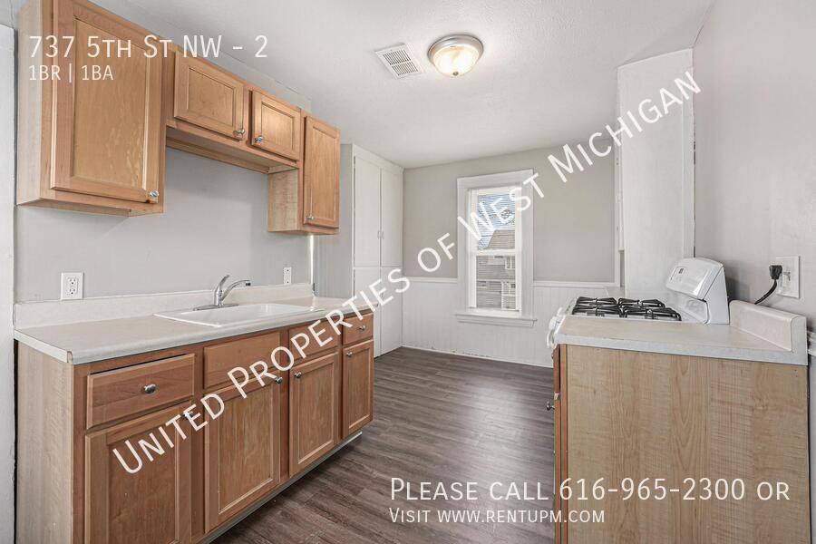 Apartment for rent at 737 5th St NW #2, Grand Rapids, MI 49504