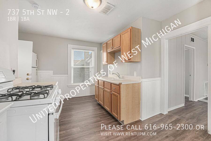 Apartment for rent at 737 5th St NW #2, Grand Rapids, MI 49504