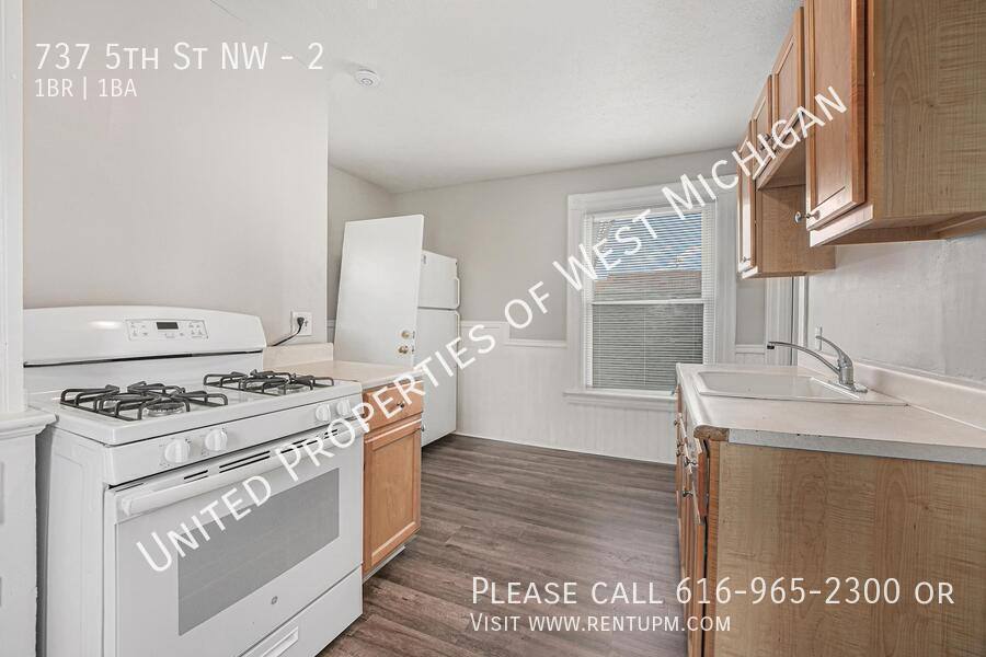 Apartment for rent at 737 5th St NW #2, Grand Rapids, MI 49504