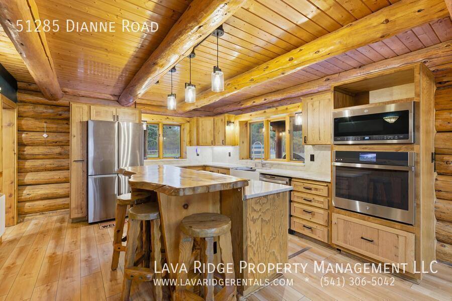 House for rent at 51285 Dianne Rd, La Pine, OR 97739
