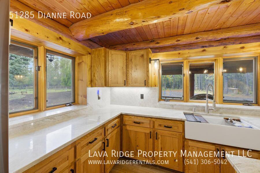 House for rent at 51285 Dianne Rd, La Pine, OR 97739
