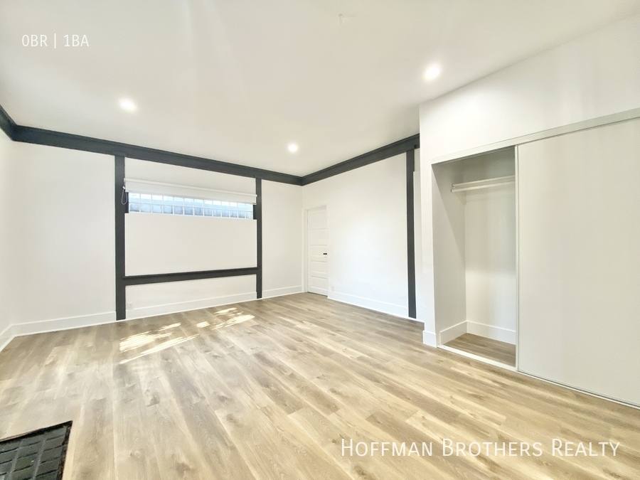 Apartment for rent at 2360 W Washington Blvd #202, Los Angeles, CA 90018