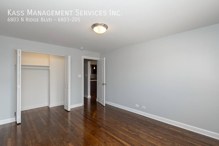 Apartment for rent at 6803 N Ridge Blvd #205, Chicago, IL 60660