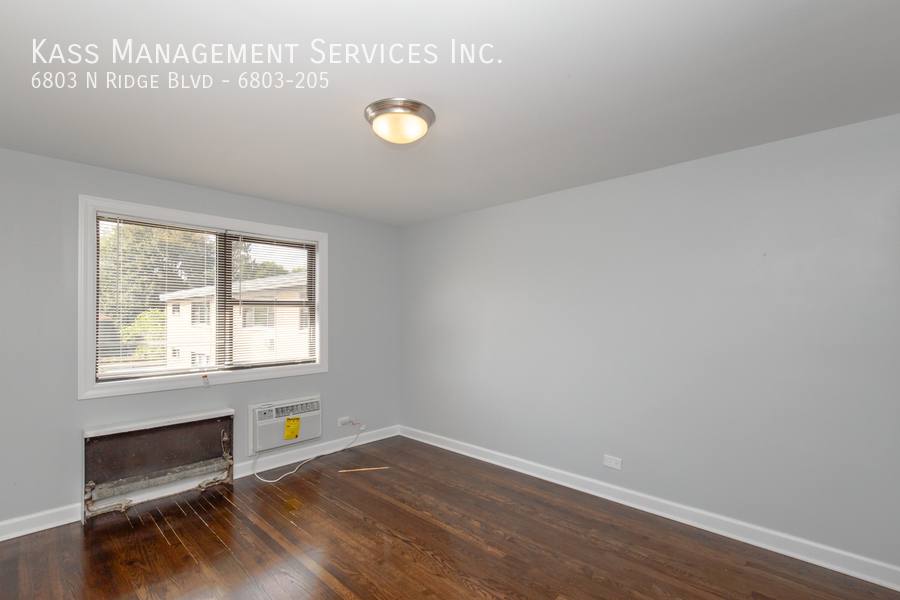 Apartment for rent at 6803 N Ridge Blvd #205, Chicago, IL 60660