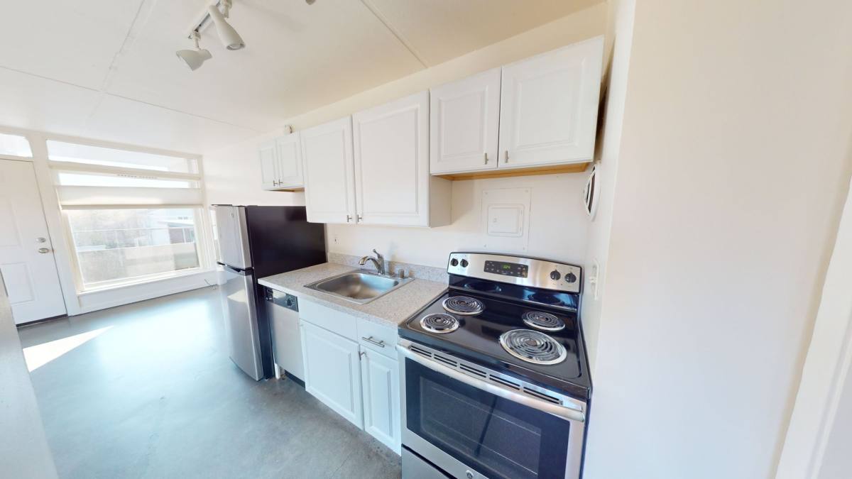 Apartment for rent at 910 10th Ave E, Seattle, WA 98102