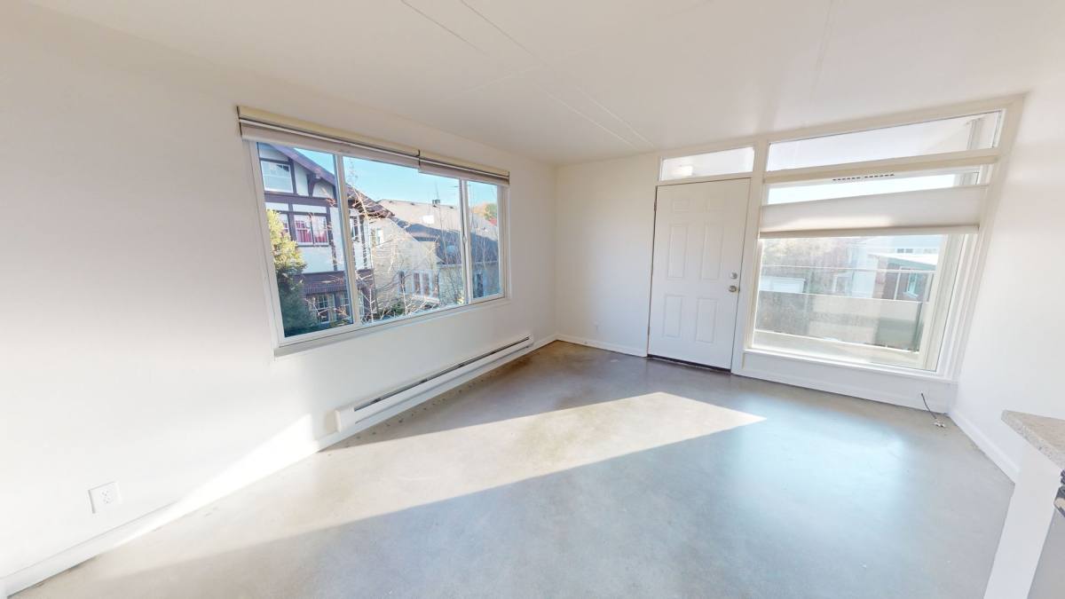 Apartment for rent at 910 10th Ave E, Seattle, WA 98102