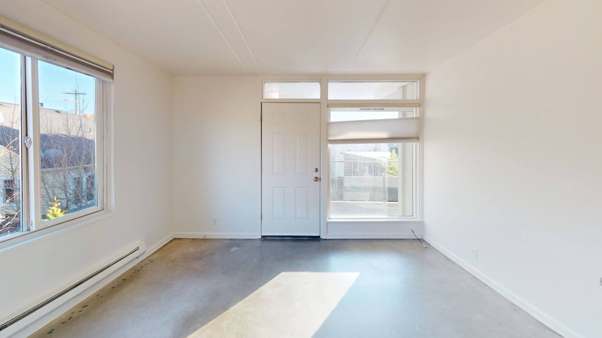 Apartment for rent at 910 10th Ave E, Seattle, WA 98102