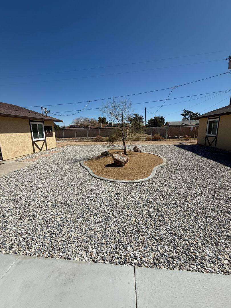 Apartment for rent at 12363 Redwing Rd, Apple Valley, CA 92308