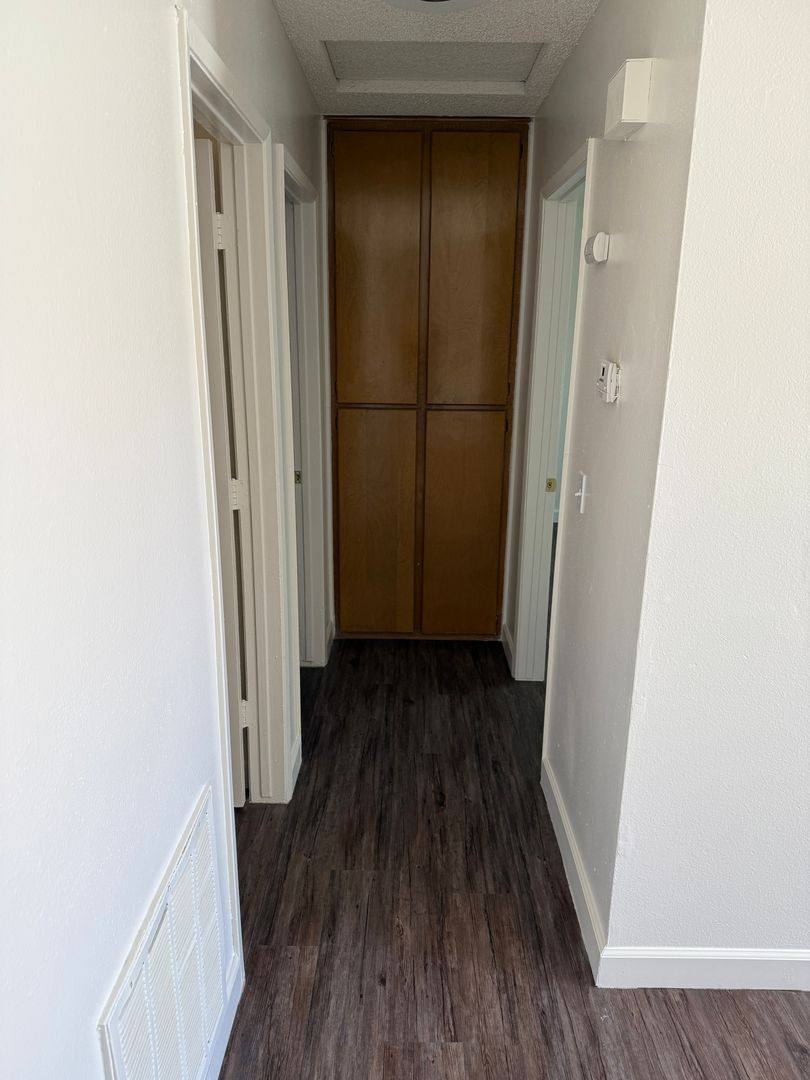 Apartment for rent at 12363 Redwing Rd, Apple Valley, CA 92308