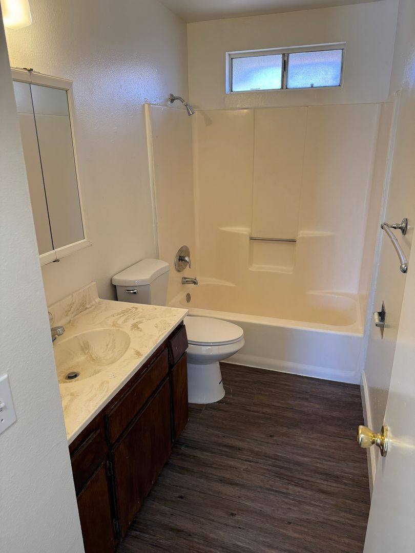 Apartment for rent at 12363 Redwing Rd, Apple Valley, CA 92308