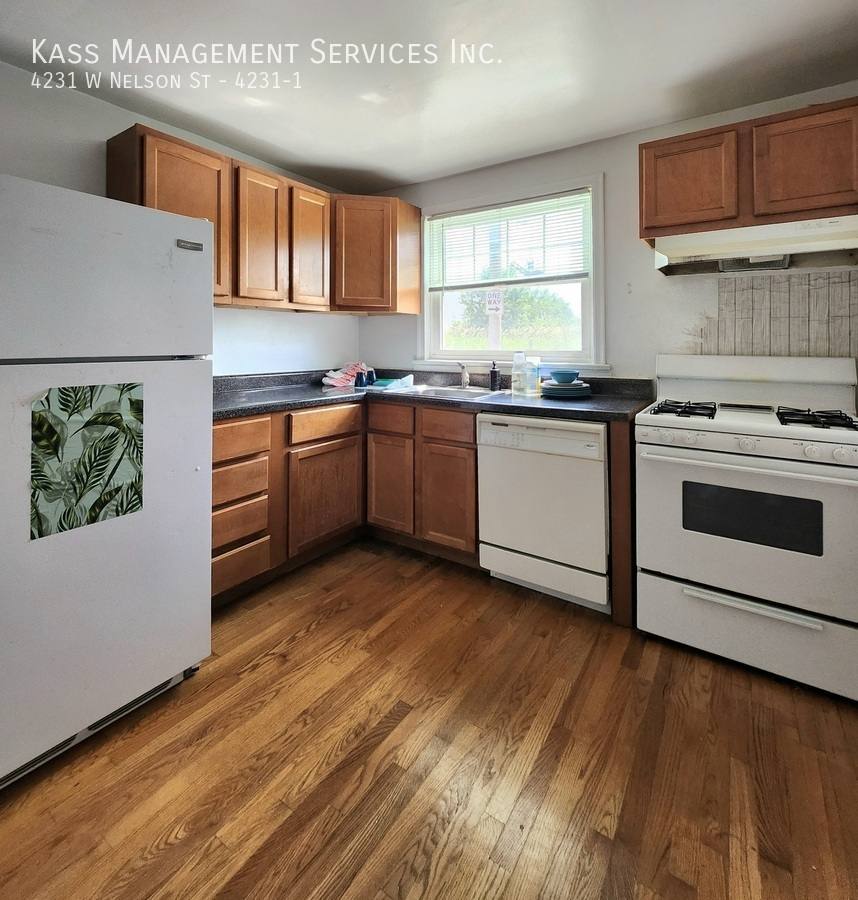 Apartment for rent at 4231 W Nelson St #1, Chicago, IL 60641