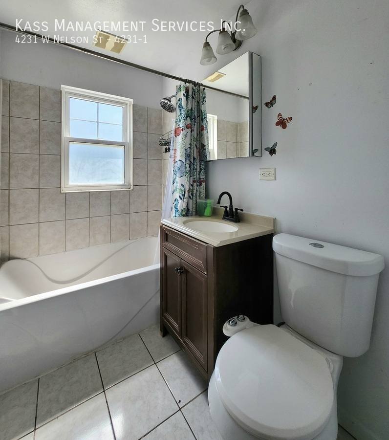 Apartment for rent at 4231 W Nelson St #1, Chicago, IL 60641
