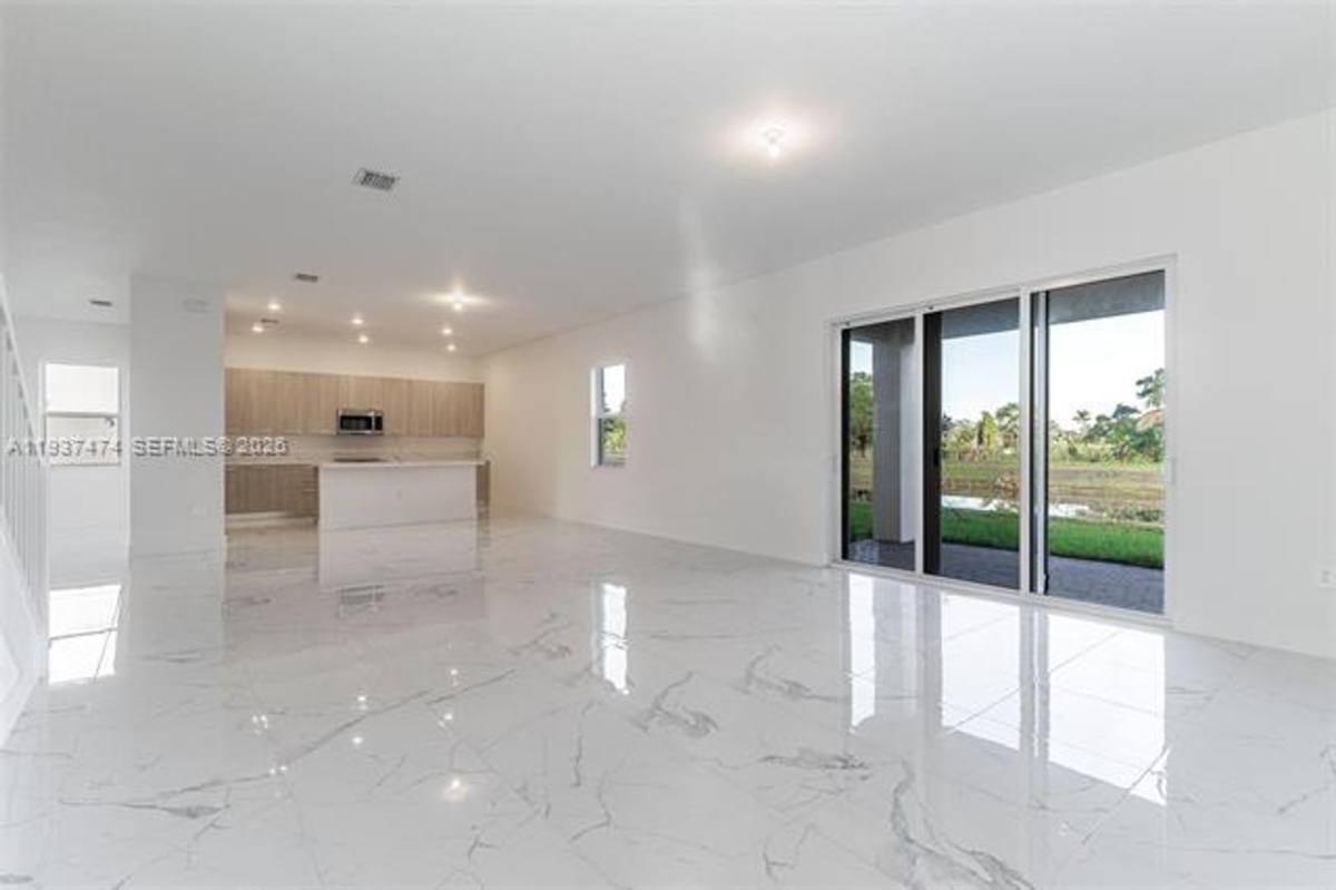 House for rent at 12289 SW 43rd St, Fort Lauderdale, FL 33330