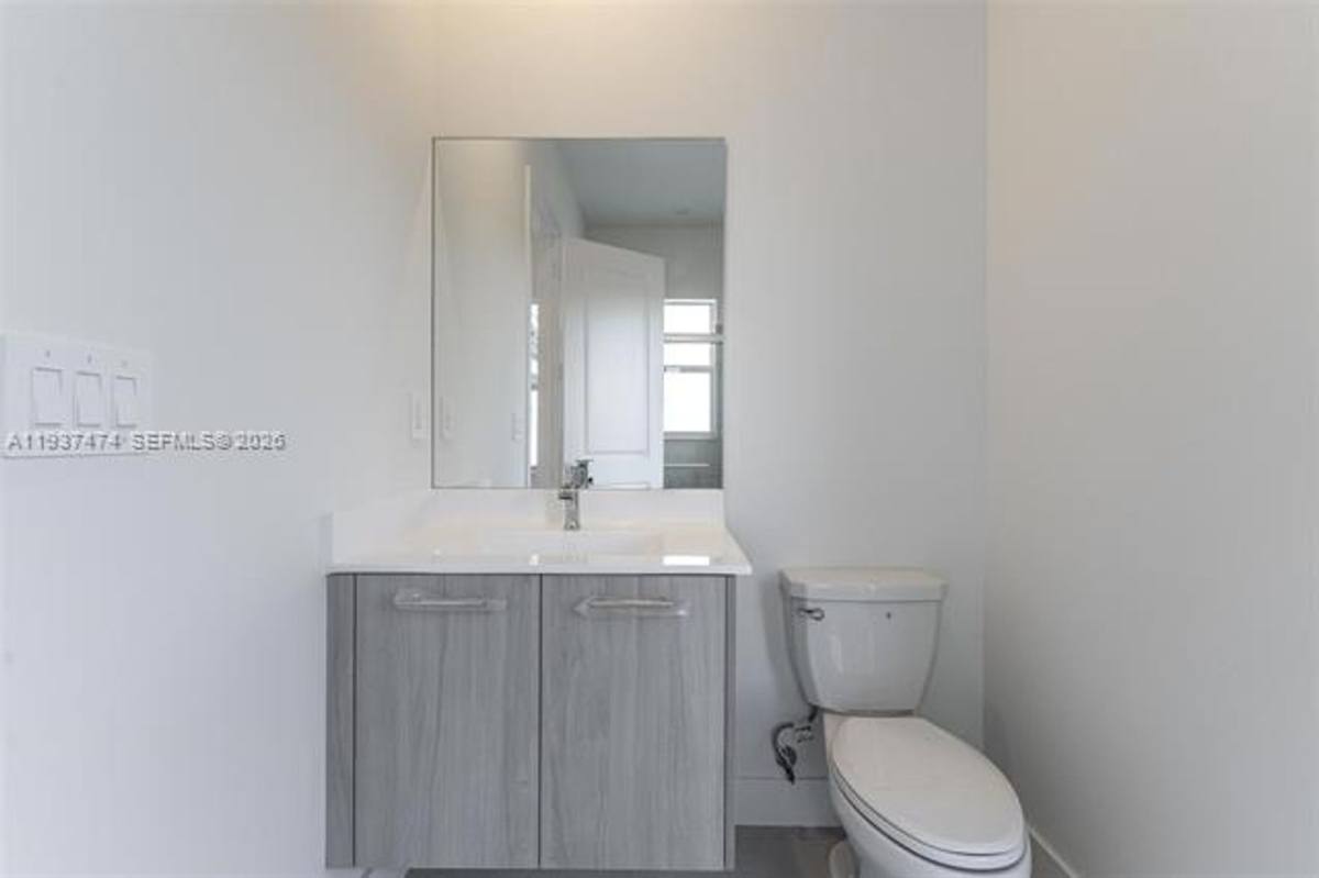 House for rent at 12289 SW 43rd St, Fort Lauderdale, FL 33330