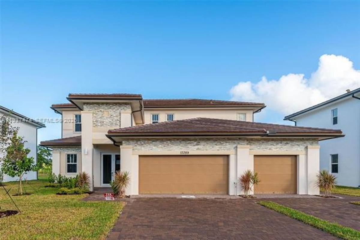 House for rent at 12289 SW 43rd St, Fort Lauderdale, FL 33330