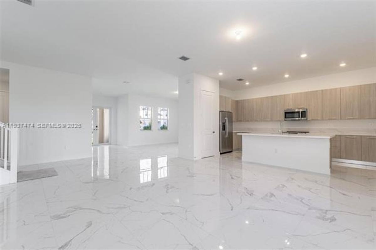 House for rent at 12289 SW 43rd St, Fort Lauderdale, FL 33330