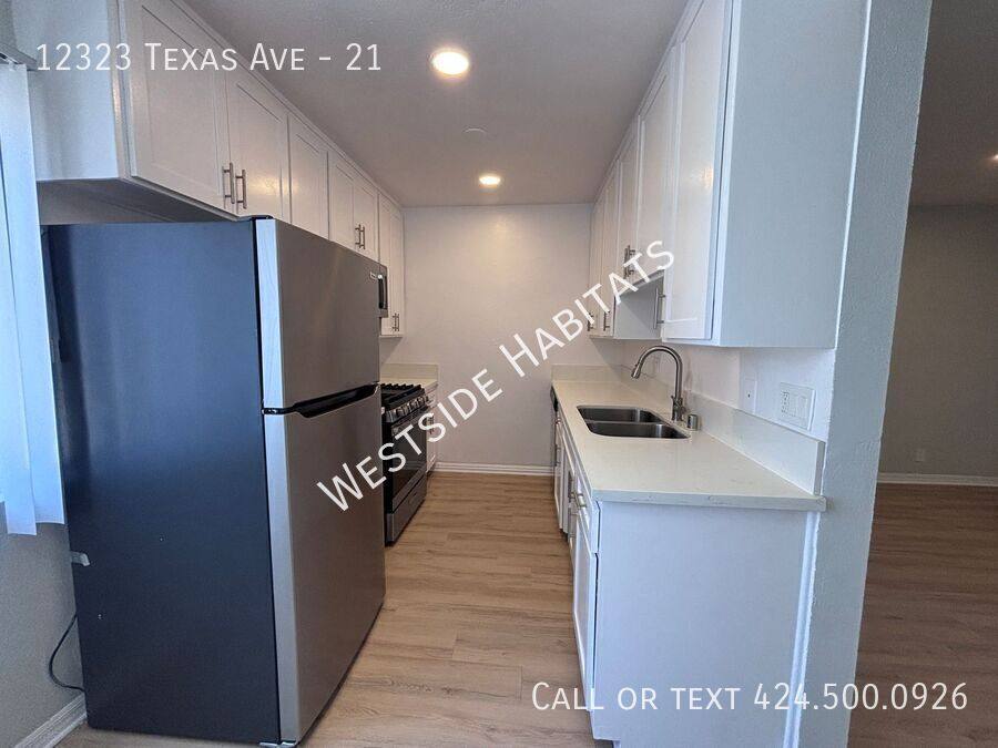 Apartment for rent at 12323 Texas Ave #21, Los Angeles, CA 90025