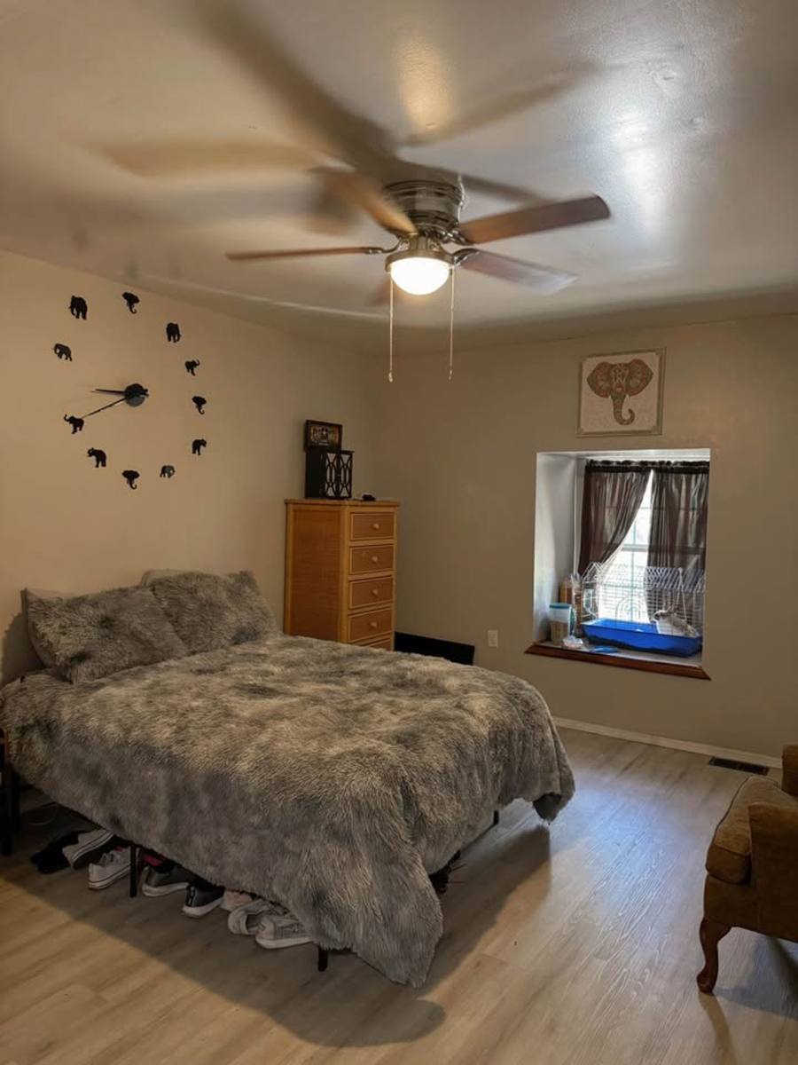 Townhouse for rent at 112 Glenda St, Exeter, MO 65647