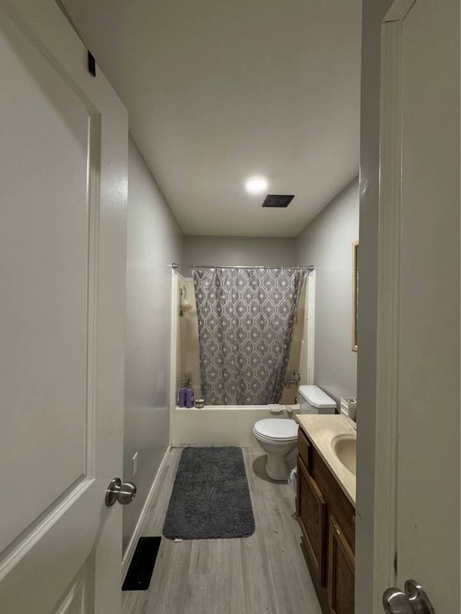 Townhouse for rent at 112 Glenda St, Exeter, MO 65647