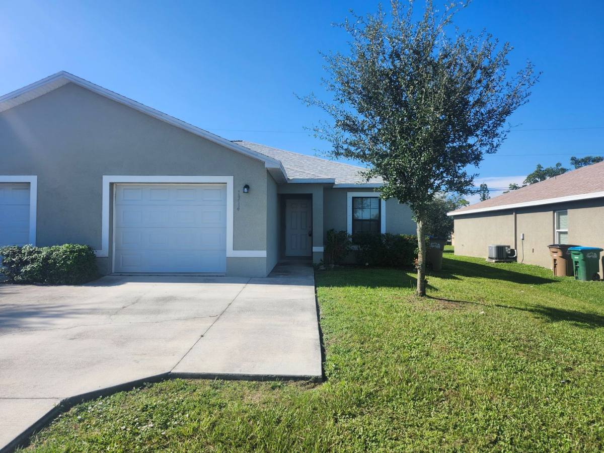 Townhouse for rent at 1314 Trafalgar Parkway, Cape Coral, FL 33991