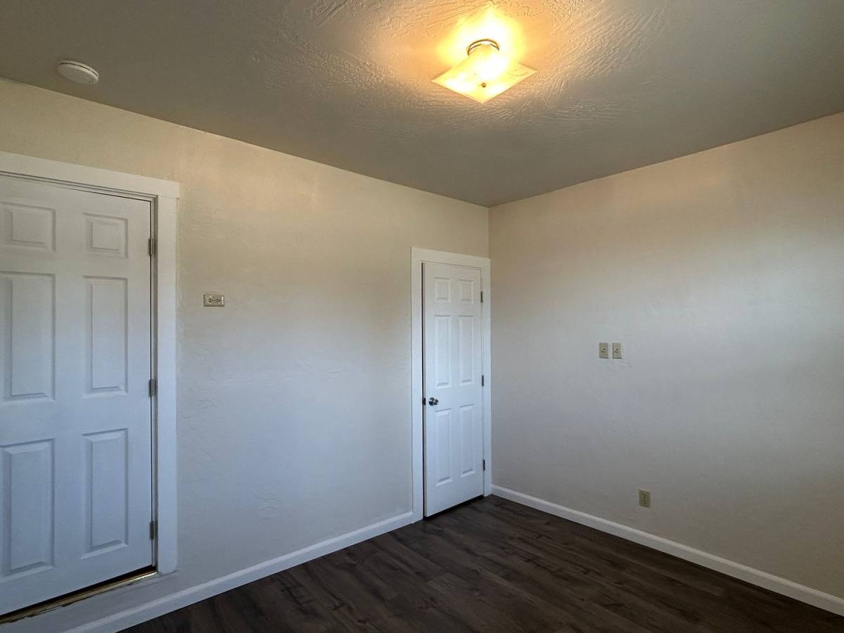 House for rent at 203 SW 6th Ave, Kelso, WA 98626