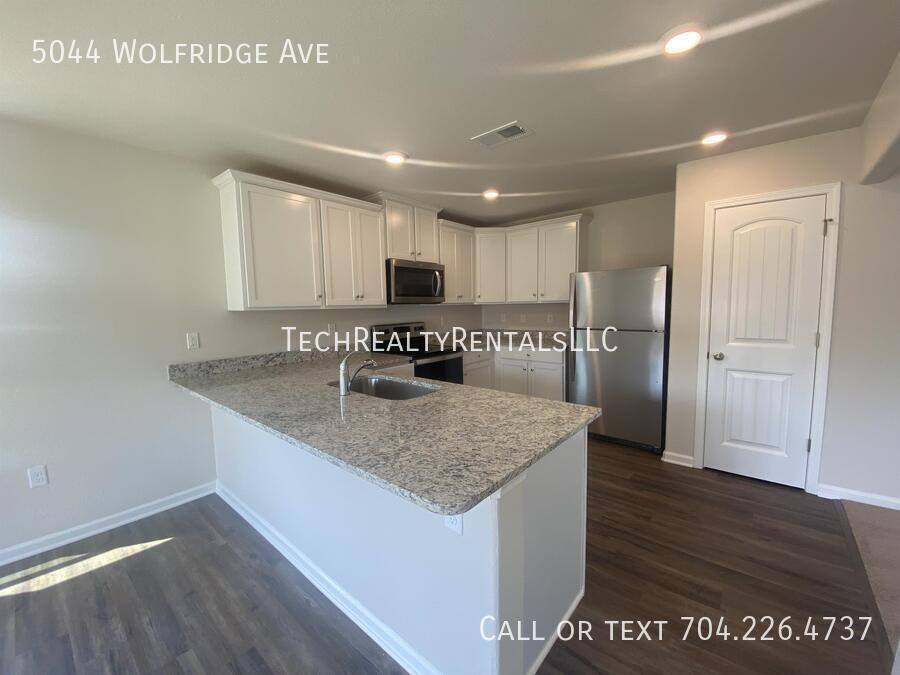 House for rent at 5044 Wolfridge Ave, Charlotte, NC 28214