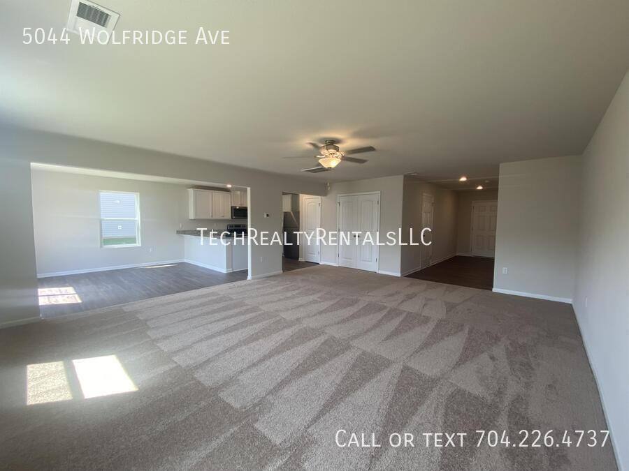 House for rent at 5044 Wolfridge Ave, Charlotte, NC 28214