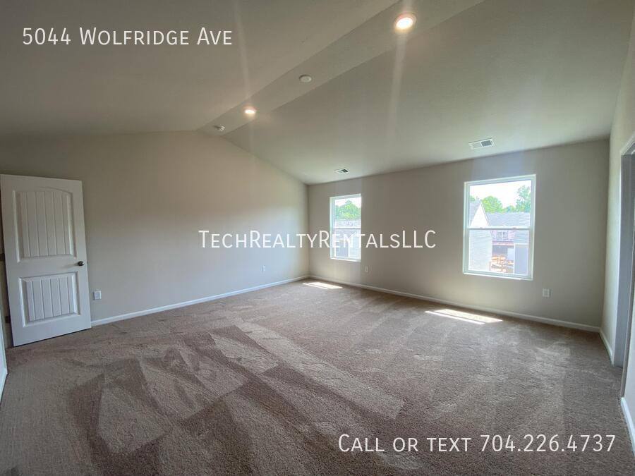 House for rent at 5044 Wolfridge Ave, Charlotte, NC 28214
