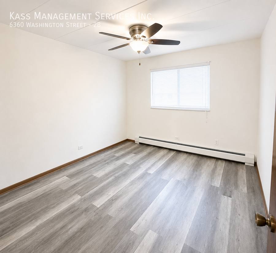 Apartment for rent at 6360 Washington St #2B, Chicago Ridge, IL 60415