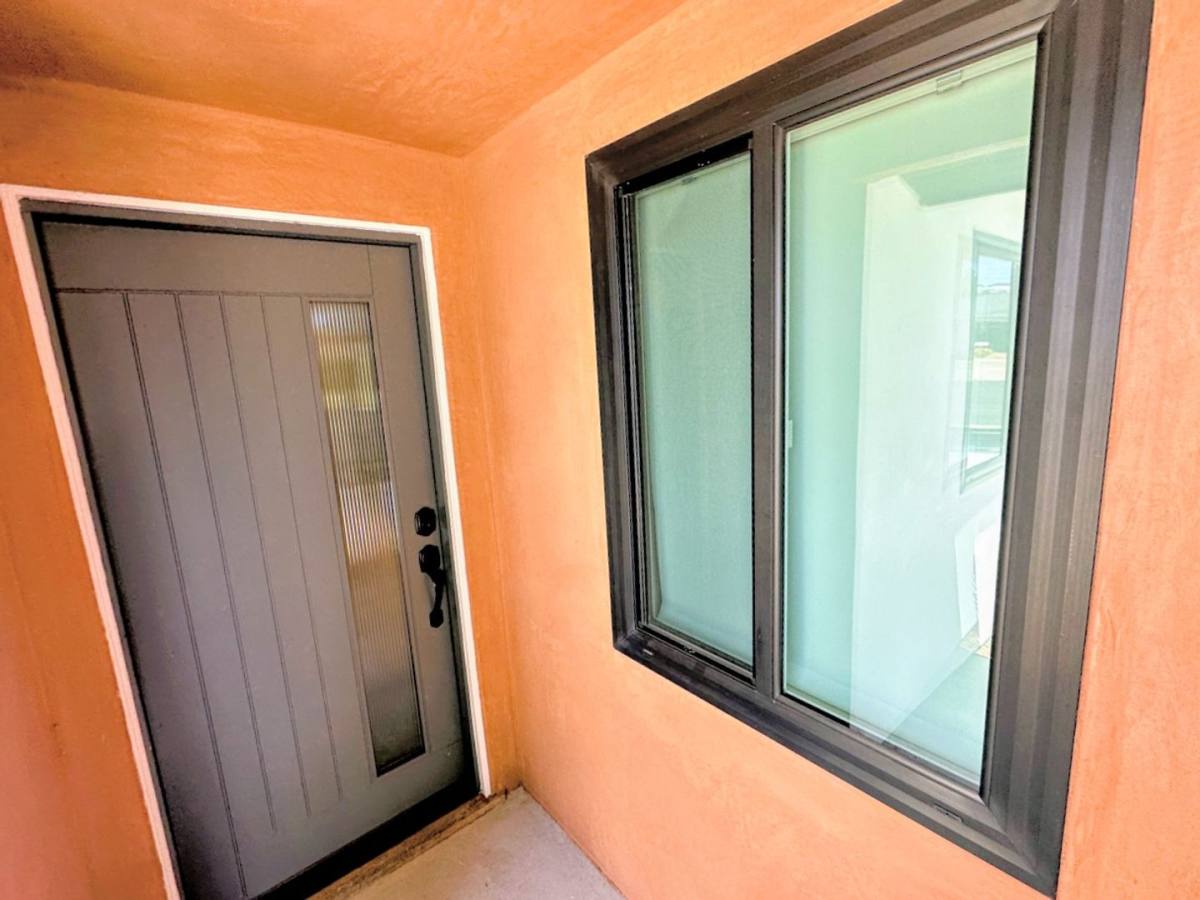 Apartment for rent at 6724 Hesperia Ave, Reseda, CA 91335