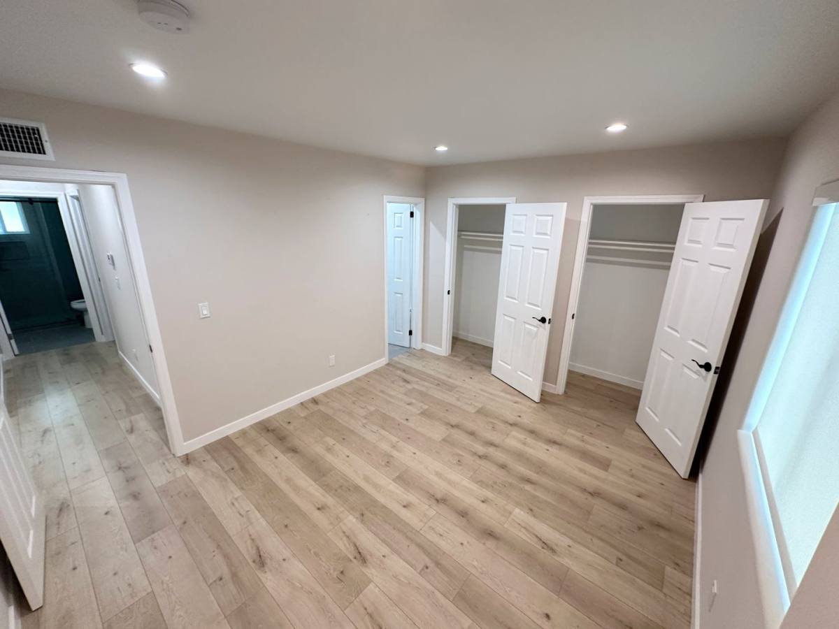 Apartment for rent at 6724 Hesperia Ave, Reseda, CA 91335