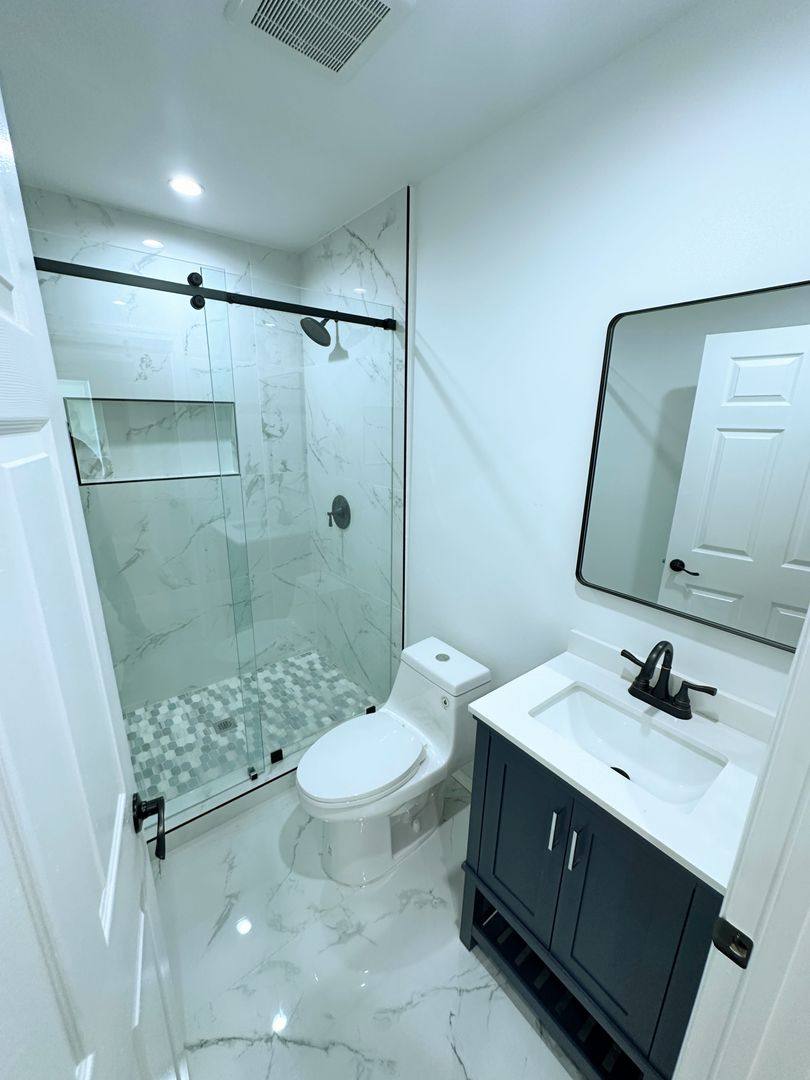 Apartment for rent at 6724 Hesperia Ave, Reseda, CA 91335