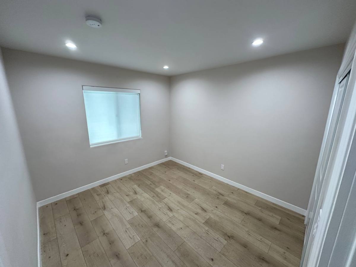 Apartment for rent at 6724 Hesperia Ave, Reseda, CA 91335
