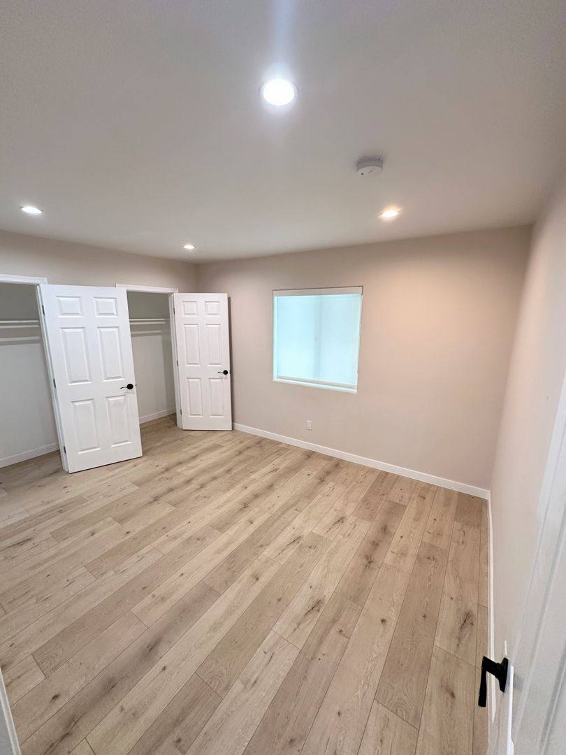 Apartment for rent at 6724 Hesperia Ave, Reseda, CA 91335