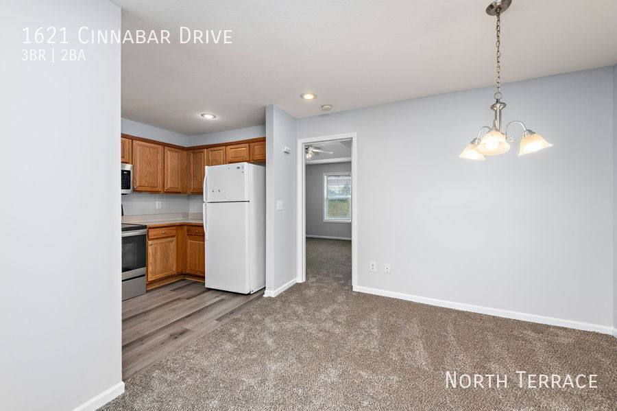 Townhouse for rent at 1621 Cinnabar Dr, Raymore, MO 64083