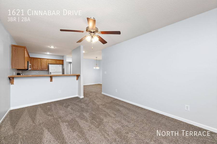 Townhouse for rent at 1621 Cinnabar Dr, Raymore, MO 64083