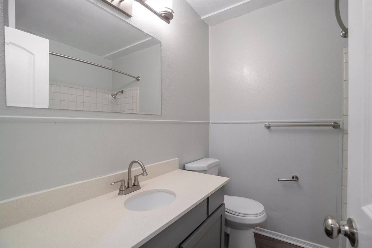 Townhouse for rent at 313-319 Rose St, Arlington, TX 76010