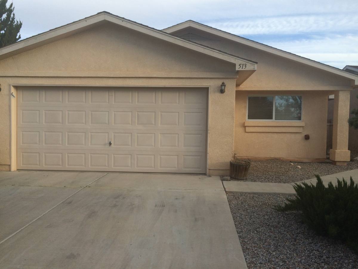 House for rent at 513 Cimarron Meadows Dr NE, Rio Rancho, NM 87144