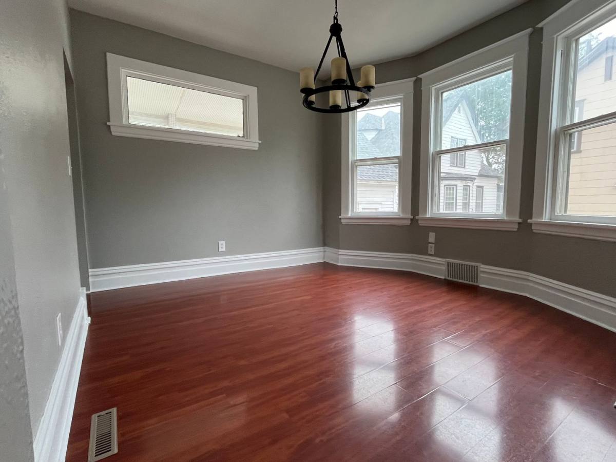 House for rent at 444 Clinton Ave, Saint Paul, MN 55107