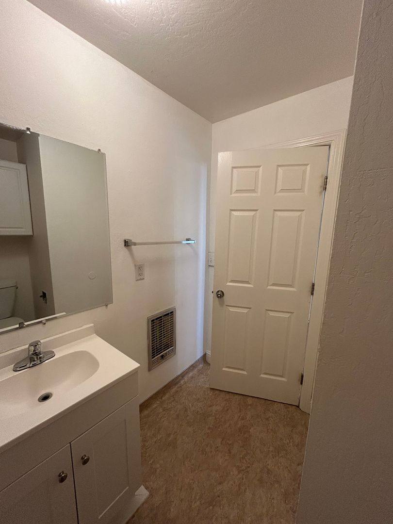 Apartment for rent at 604 Salem St, Chico, CA 95928