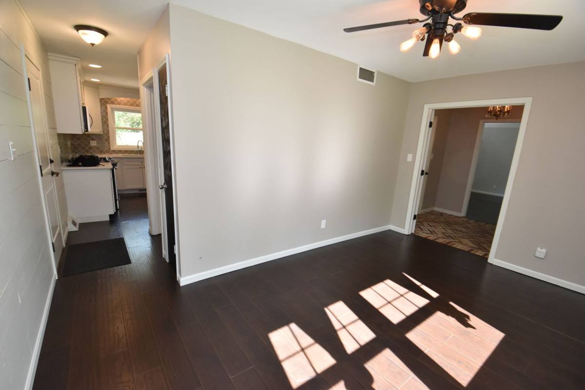 House for rent at 54579 Whispering Oak Dr, Mishawaka, IN 46545