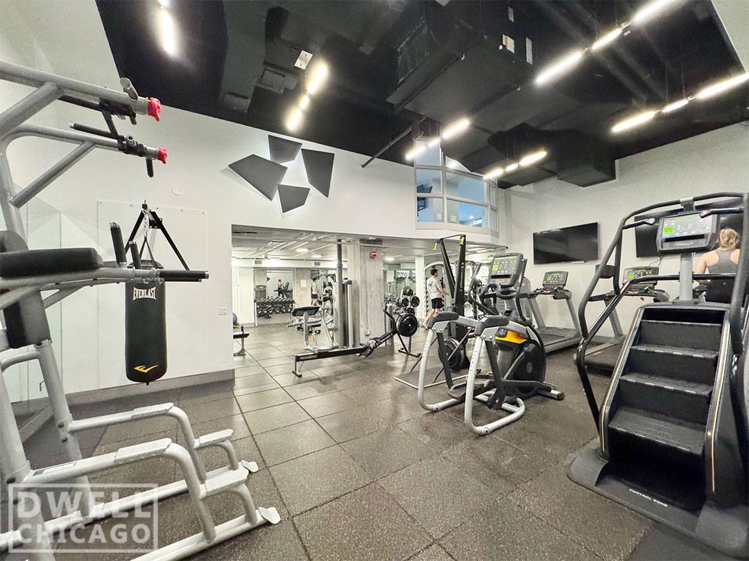 Apartment for rent at 180 N Jefferson St, Chicago, IL 60661