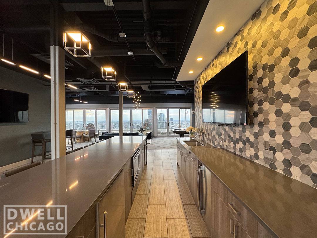 Apartment for rent at 180 N Jefferson St, Chicago, IL 60661