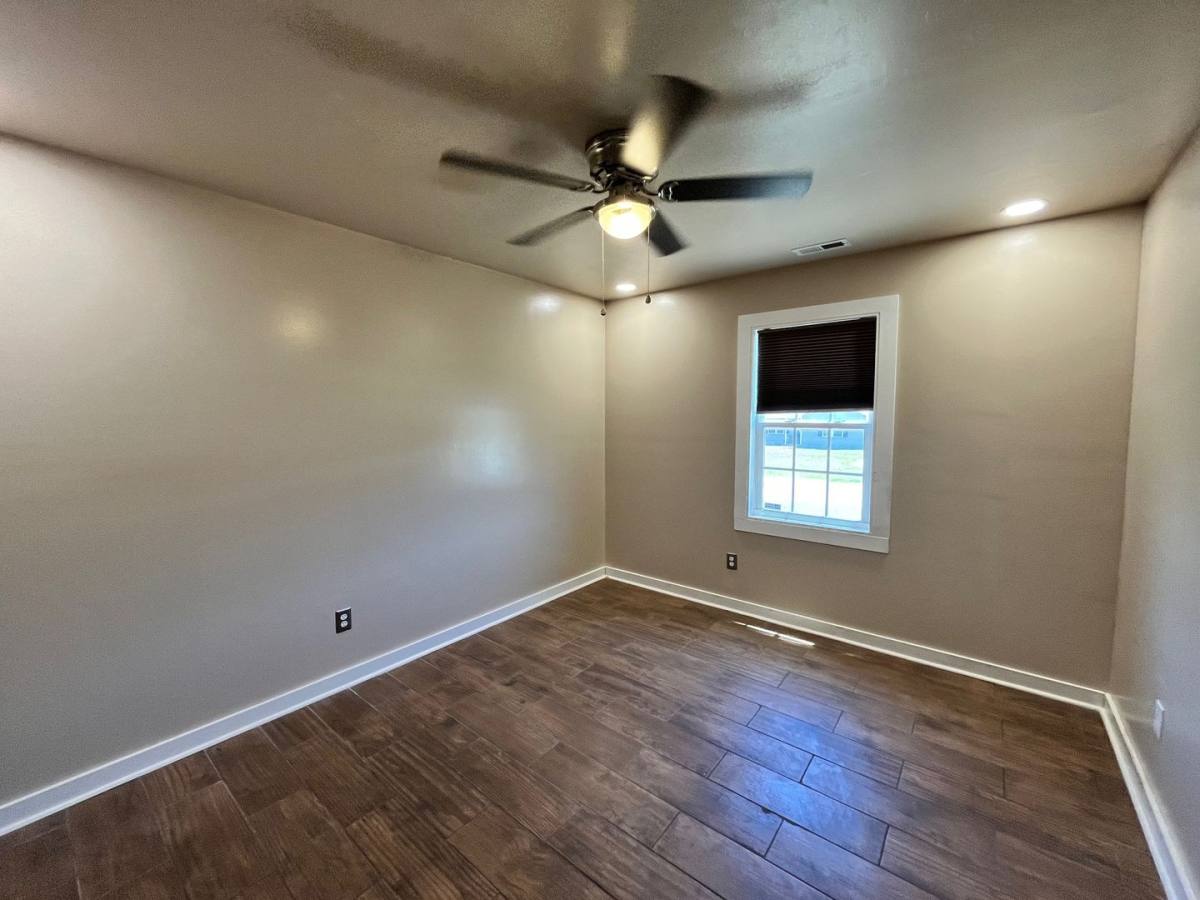 House for rent at 112 Jenna Rea Rd, Hubert, NC 28539