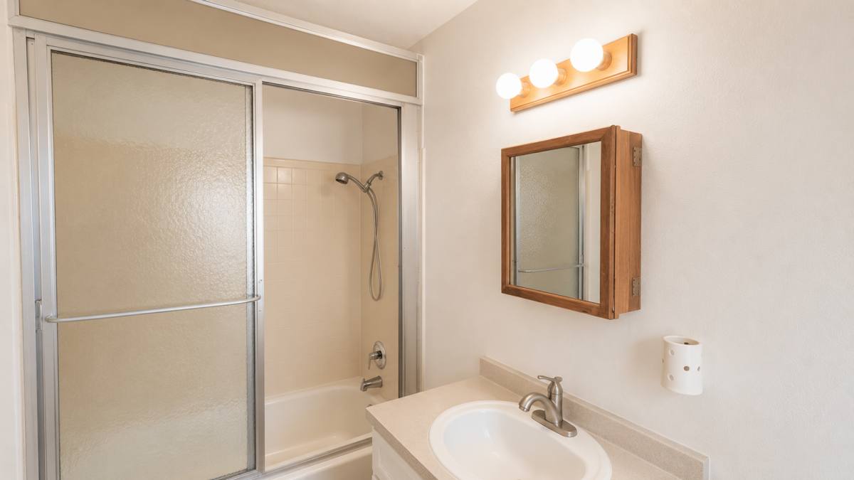 Apartment for rent at 320 S 31st St, Billings, MT 59101