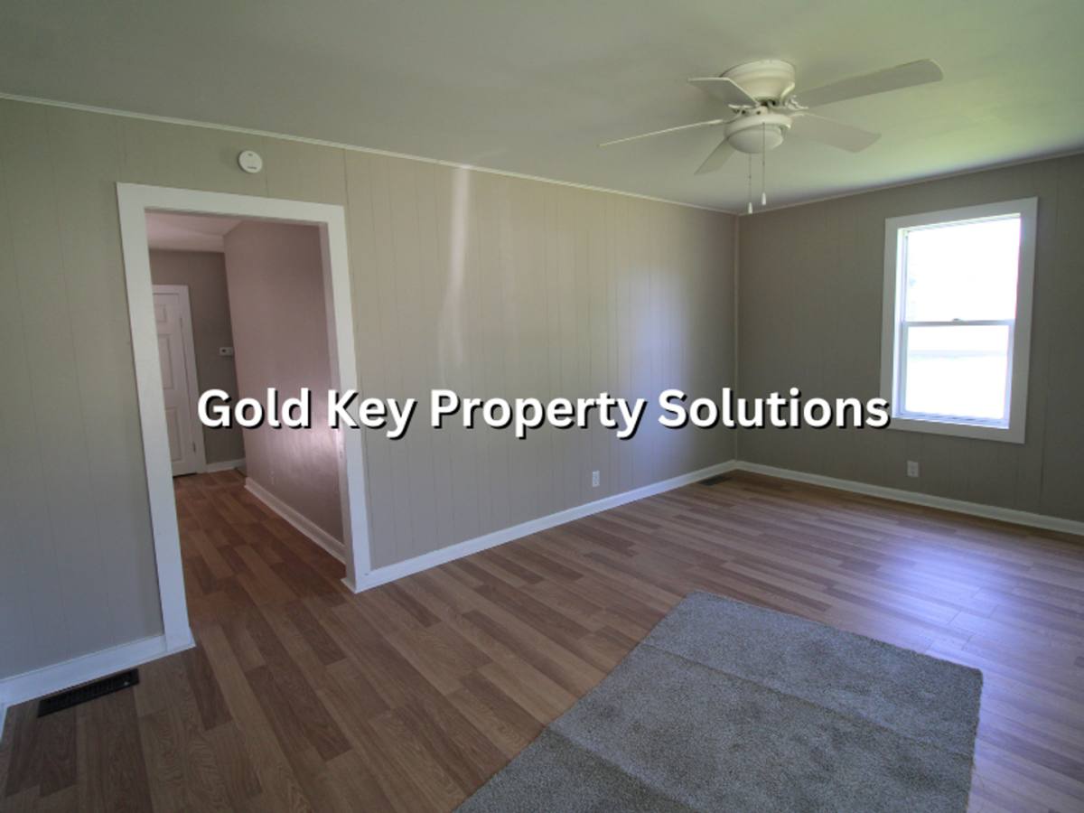 House for rent at 300 N Biltmore Ave, Muncie, IN 47303