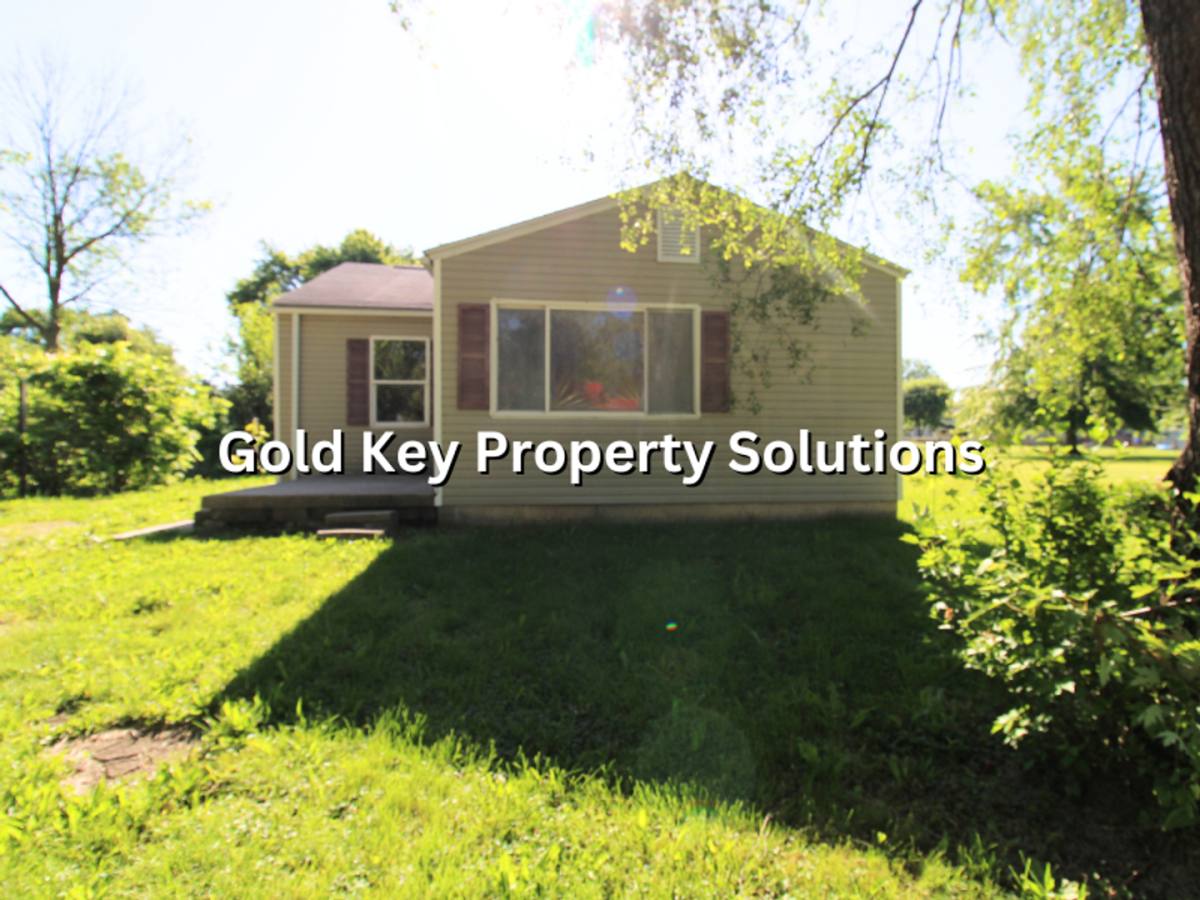 House for rent at 300 N Biltmore Ave, Muncie, IN 47303